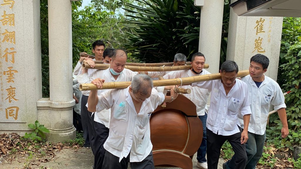 何鴻燊靈柩離開暫放一年的東華義莊